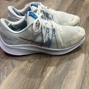 Nike Quest White Running Shoes